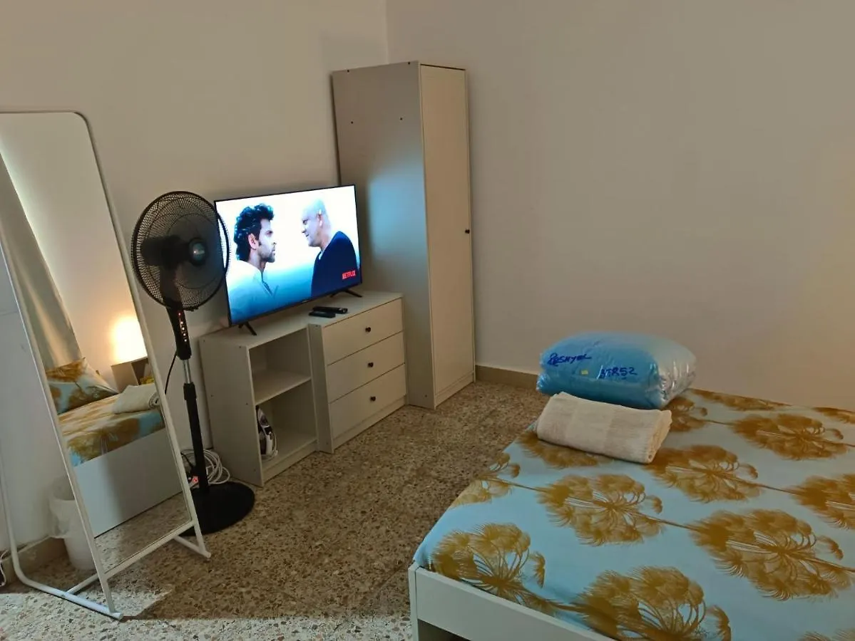 Homestay Affordable Transient - Not A Hotel - Sharing Kitchen And Washrooms Abu Dhabi