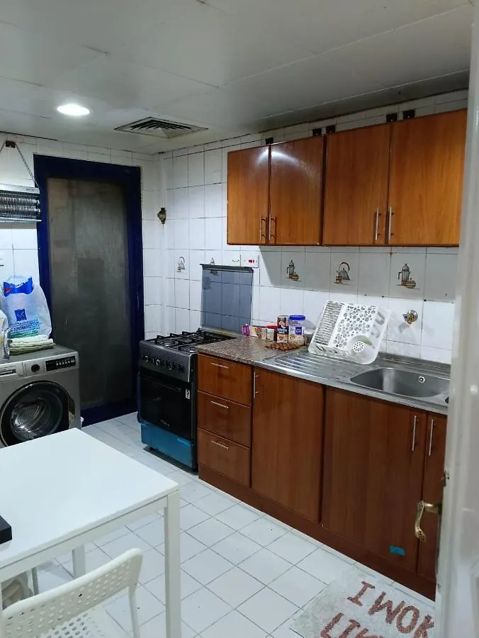 Affordable Transient - Not A Hotel - Sharing Kitchen And Washrooms Abu Dhabi 0*,