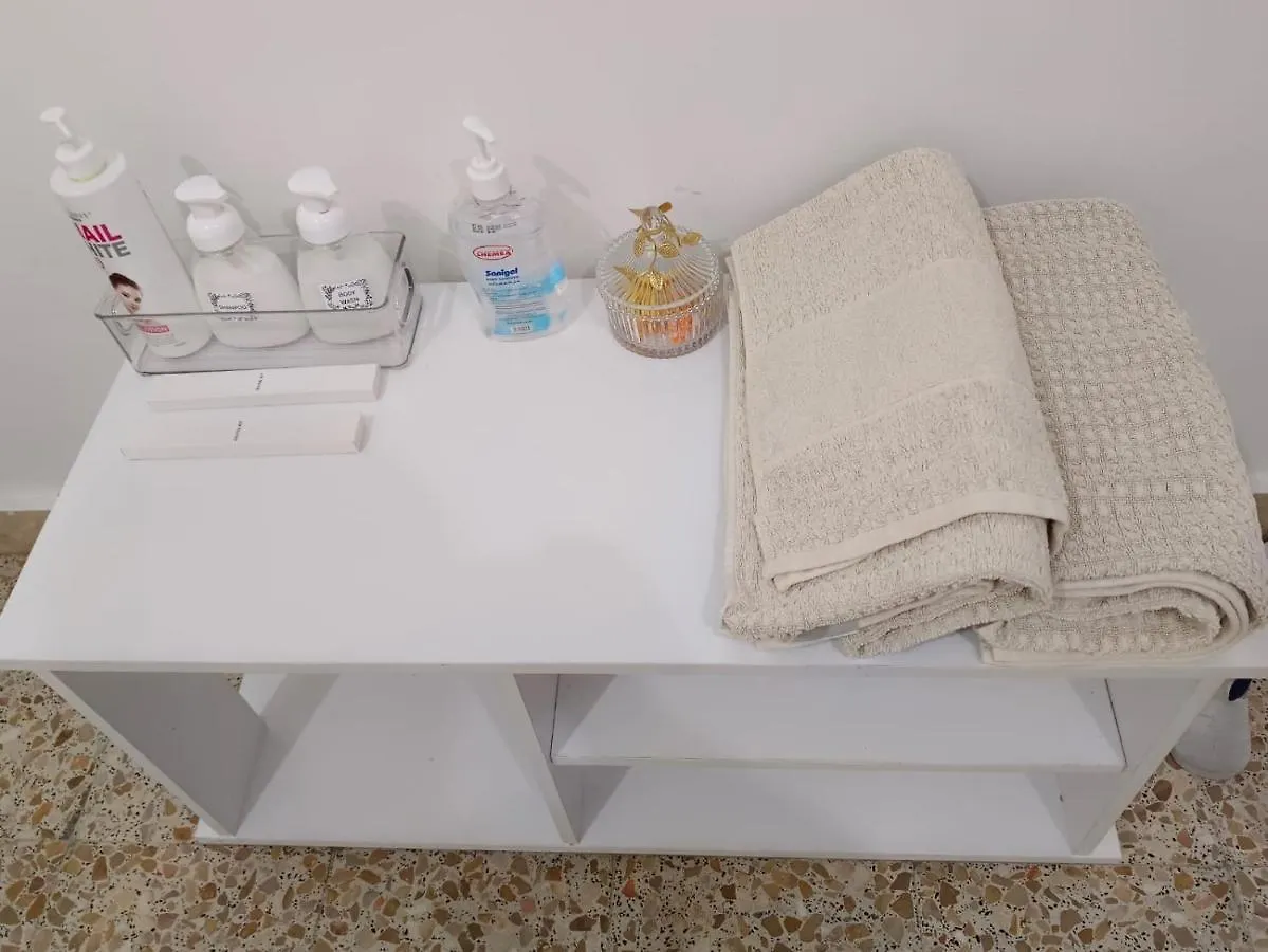 Homestay Affordable Transient - Not A Hotel - Sharing Kitchen And Washrooms Abu Dhabi