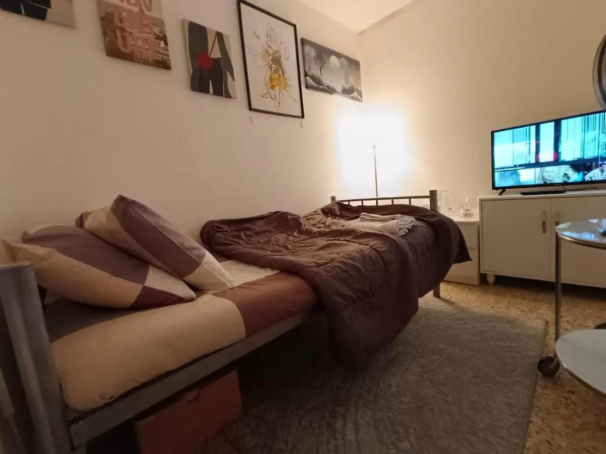 Affordable Transient - Not A Hotel - Sharing Kitchen And Washrooms Abu Dhabi 0*,  United Arab Emirates